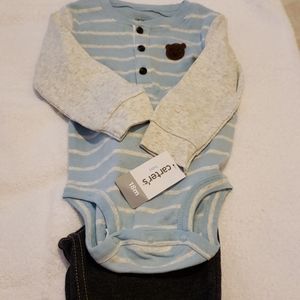 Blue and white onies with a pr of jeans